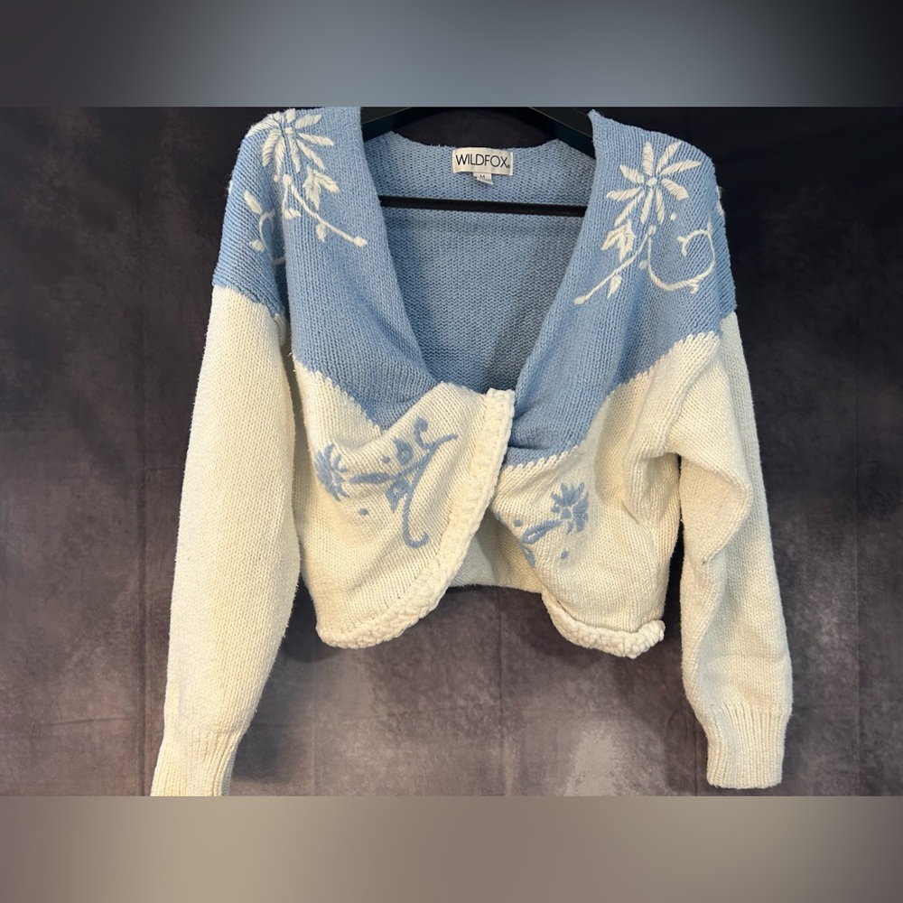WILDFOX sweater size medium